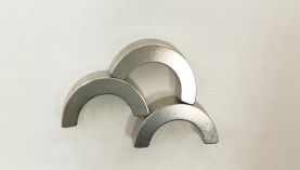 探索強力磁鐵瓦片的高效應(yīng)用與精確工藝「聚盛磁鐵」